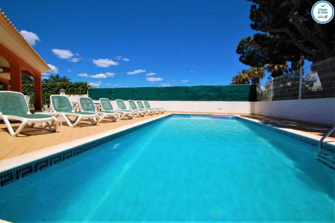 Villa Mikael - Free Wi-Fi - Aircon - Private Pool By Bedzy 阿尔布费拉 外观 照片
